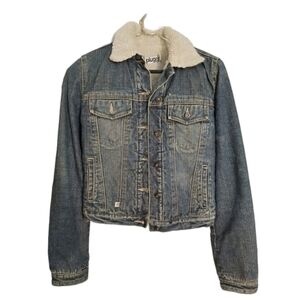 Plugg Jean jacket faux fur collar women's small good condition